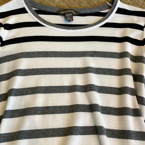 Women’s Tommy Bahama Long Sleeve Tee - Picture 3 of 5